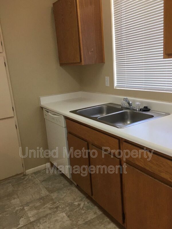 Foto del edificio - 1048 N Old Chisholm Trail