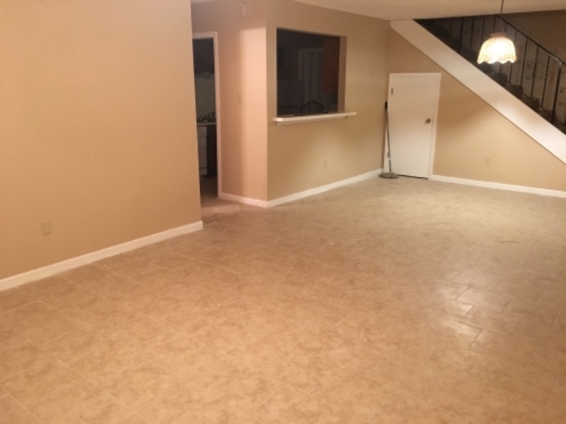 Primary Photo - 916 Chemin Dr