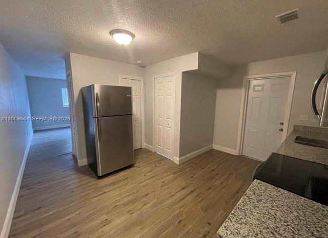 Foto del edificio - 504 N Rosland Dr