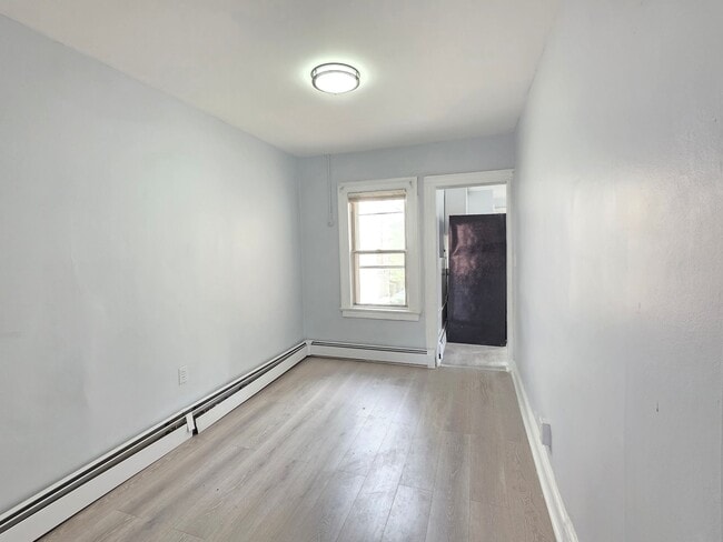 Foto del edificio - 8 Lincoln Ave