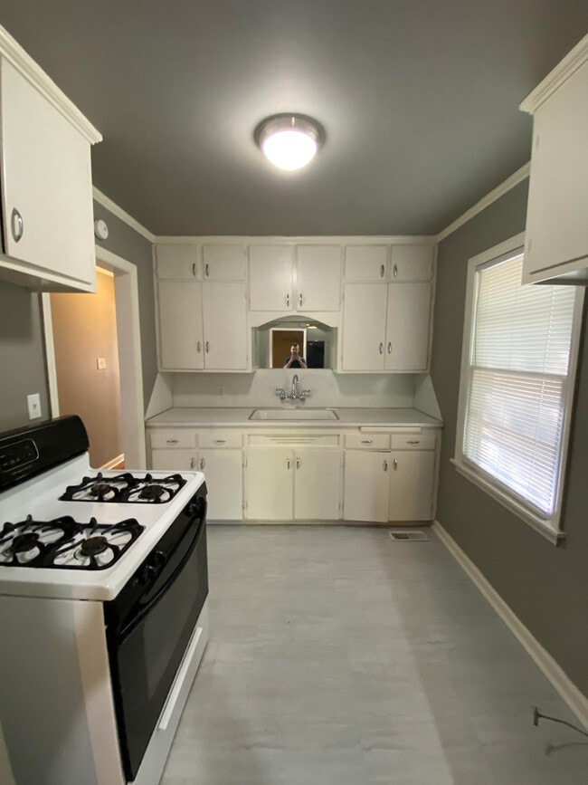Foto del edificio - 1116 N Braden Ave