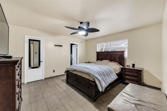 Foto del edificio - 9650 Windswept Ln