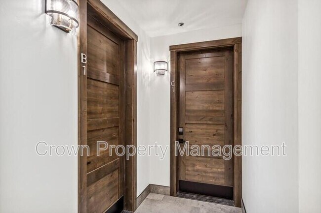 Foto del edificio - 317 Akers Ln