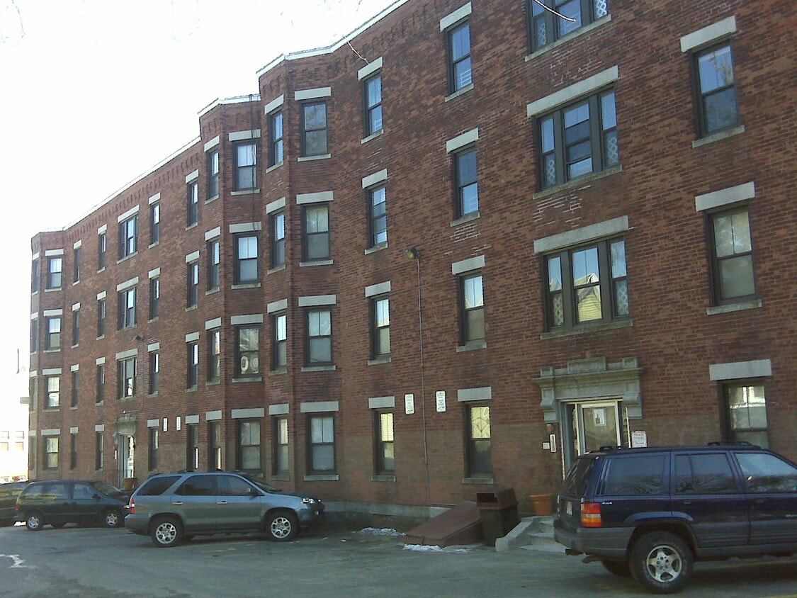 38 Salem St, Salem, MA 01970 Apartments Salem, MA