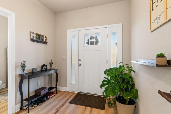 Foto del edificio - 224 Baycliff Dr
