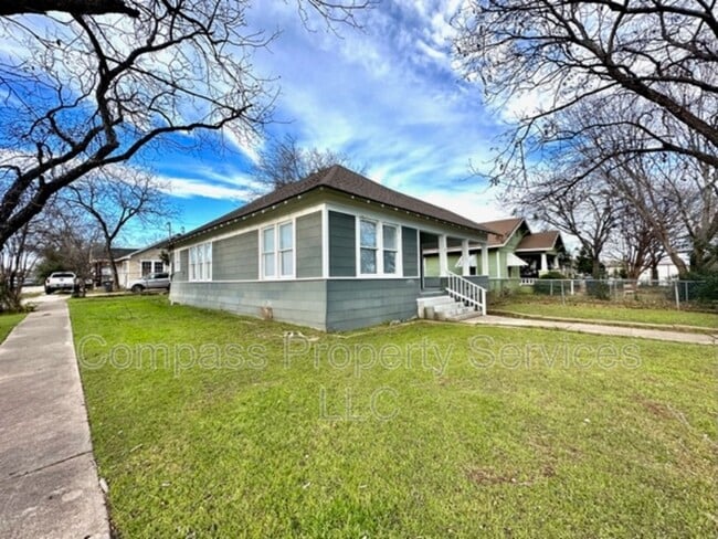 Foto del edificio - 1827B Proctor Ave