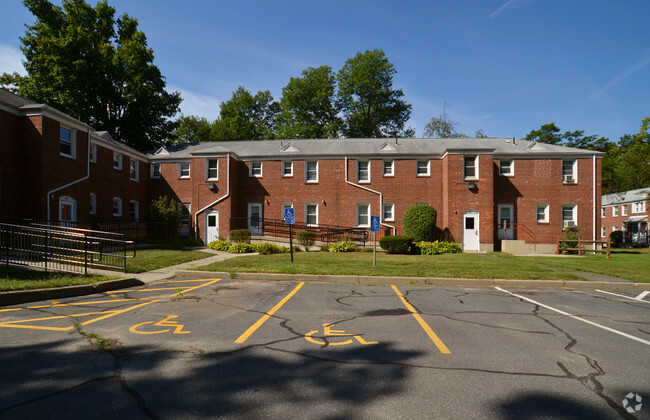 Foto del edificio - Bay Meadow Apartments