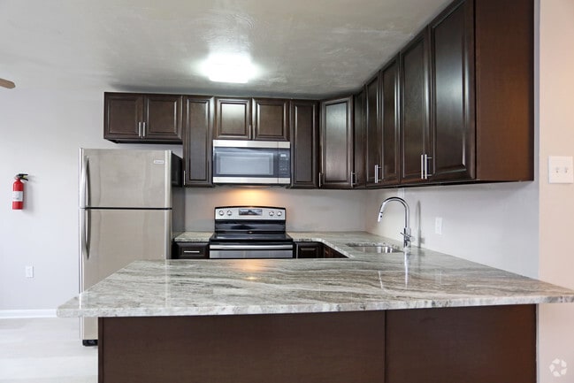 Kitchen - The Gardens at Willow Grove