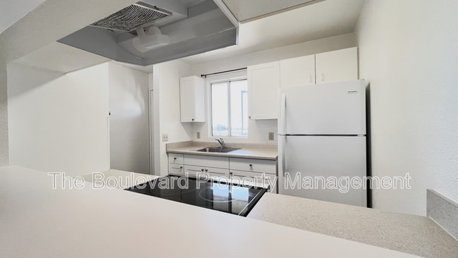 Building Photo - 94-513-513 Lumiaina St