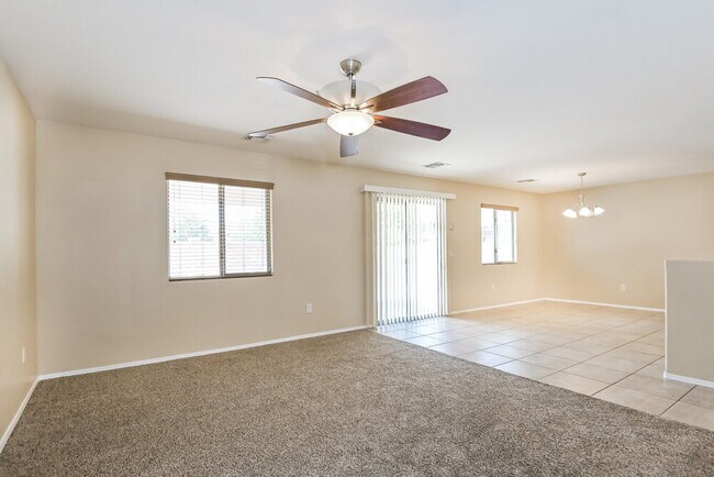 Building Photo - 816 W Calle Ormino