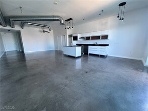 Building Photo - 200 Hoover Ave