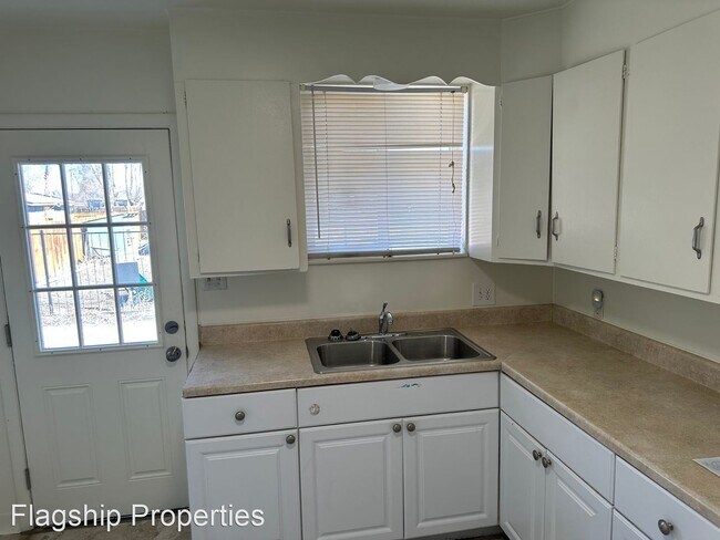 Building Photo - 2 br, 1 bath House - 11549 Frederick Street