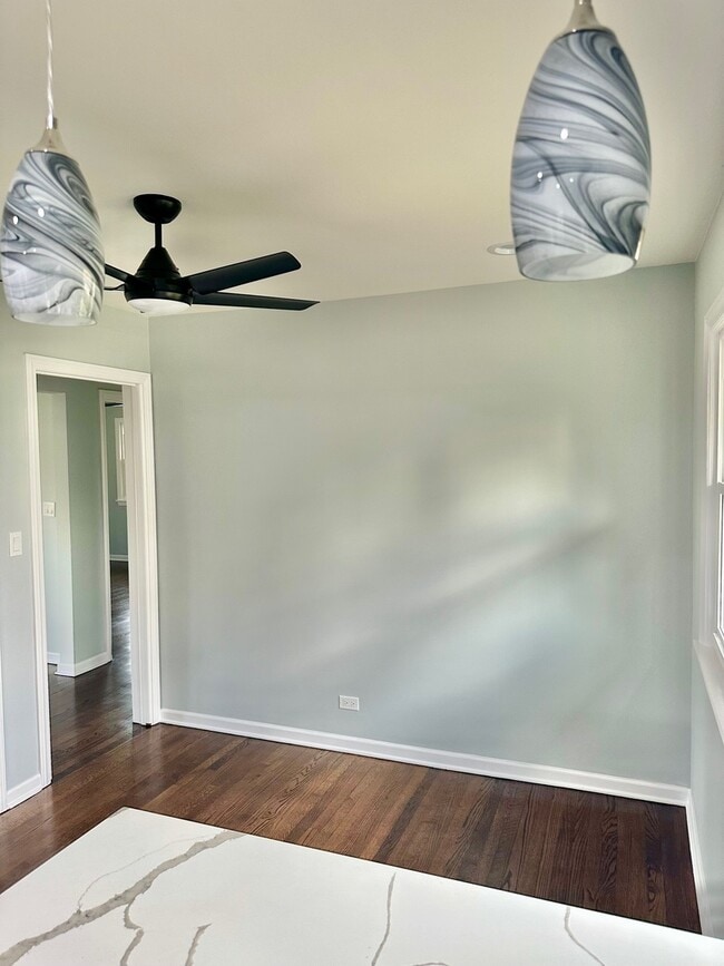 Building Photo - 8129 W Courtland Ave