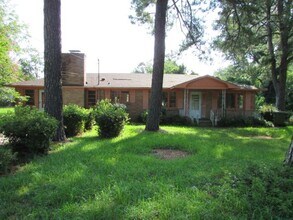 Building Photo - 613 S Lafayette Dr