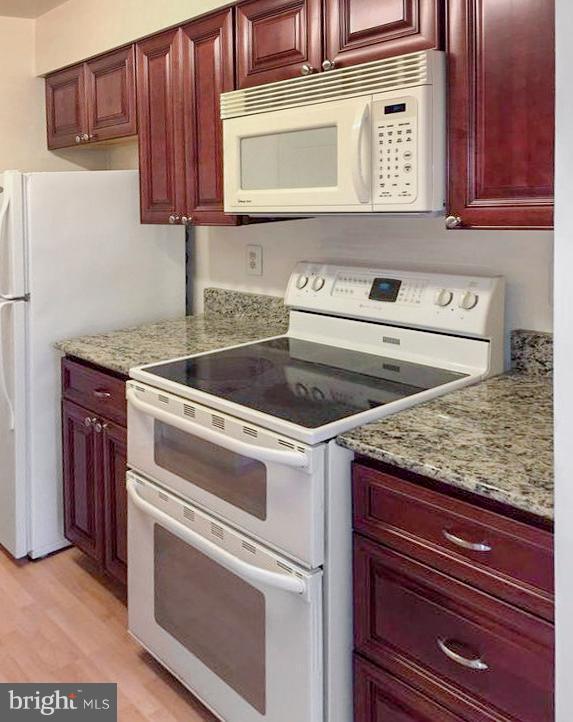 Foto del edificio - 8605 Falls Run Rd