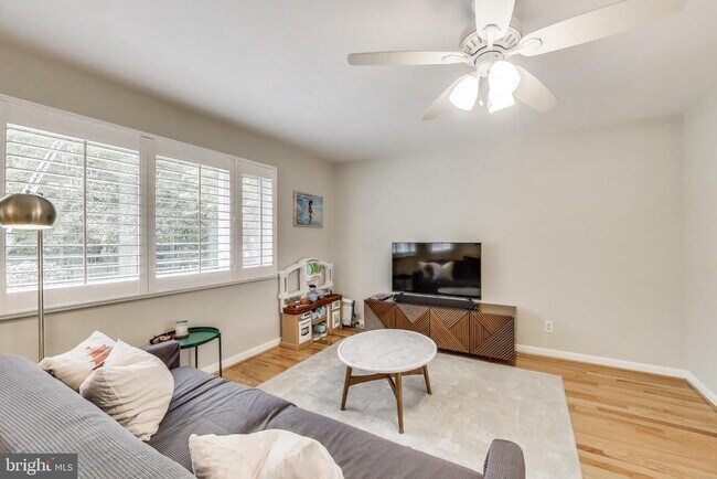 Foto del edificio - 11601 Georgetowne Ct
