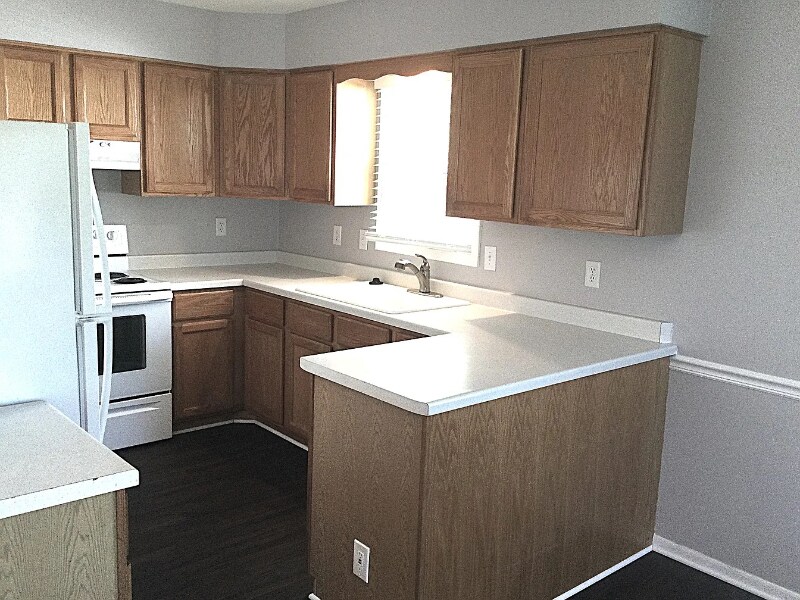 Foto principal - 1221 W 4th St