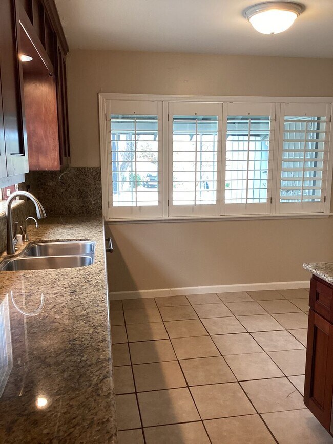 Foto del edificio - Cute 3 Bedroom, 1 Bath Home Near Downtown ...