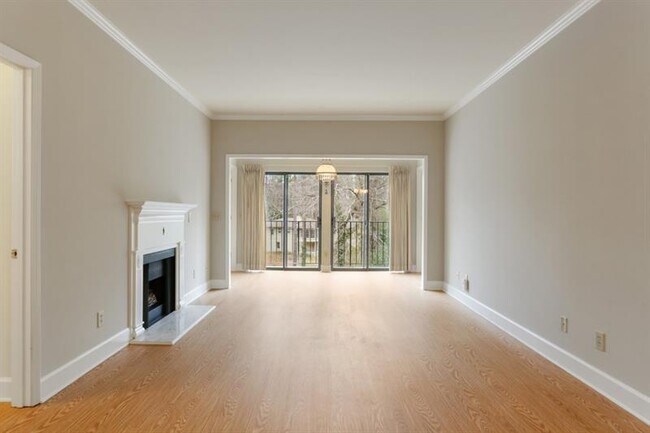 Foto del edificio - 3071 Lenox Rd NE