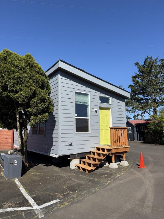 Building Photo - 1032 24th Ave