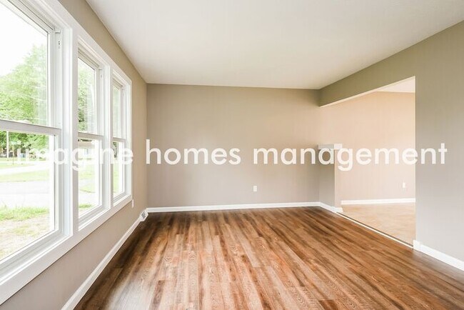 Foto del edificio - 5271 Broad Blvd