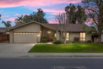 Building Photo - 7808 Selkirk Dr