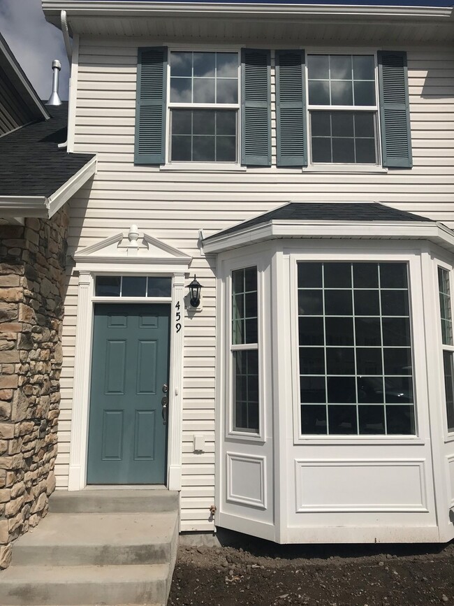 Foto del edificio - Newer Provo Townhome!