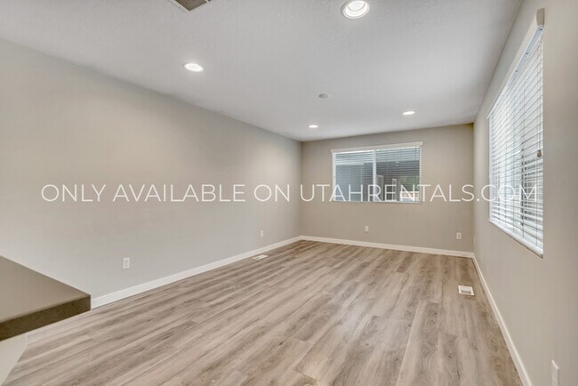 Foto del edificio - 1259 E 5600 S