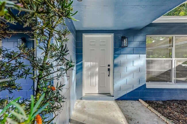 Foto del edificio - 1421 NE 38th St