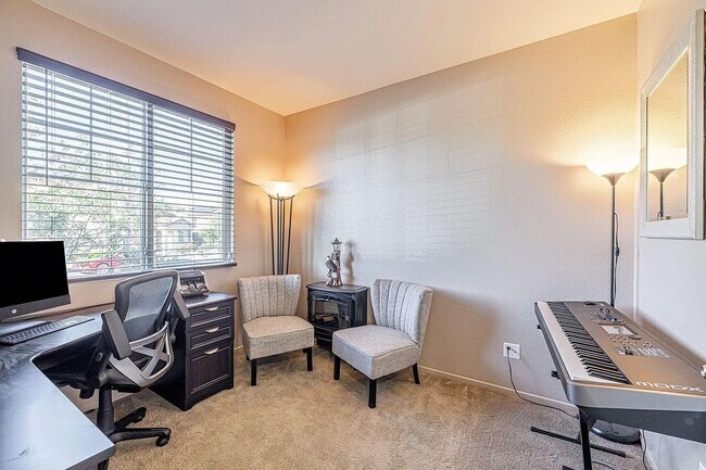 Foto del edificio - 2534 Mapleleaf Terrace