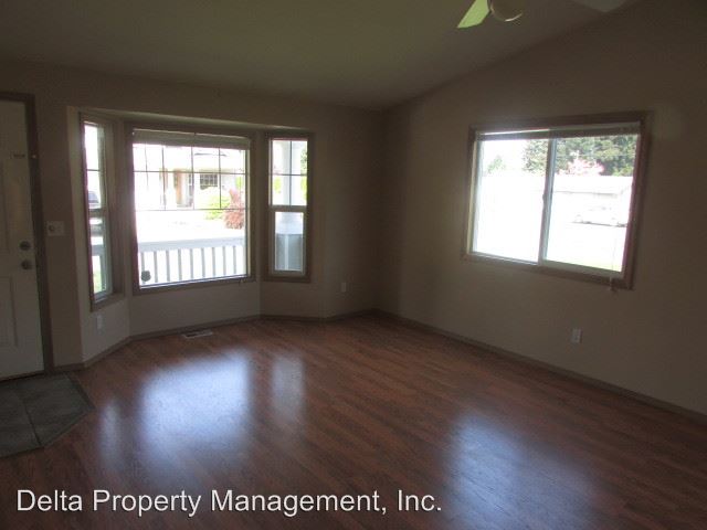 Building Photo - 5122 80th St NE