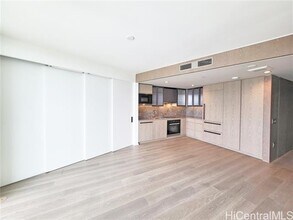 Building Photo - 1000 Auahi St