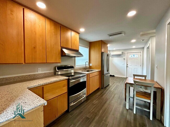 Foto del edificio - 1610 Takena St SW