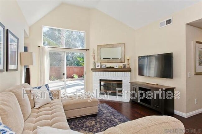 Foto del edificio - 2621 Regent Rd