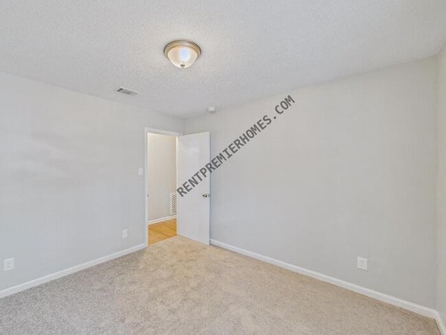 Building Photo - 12420 Timber Bend Dr