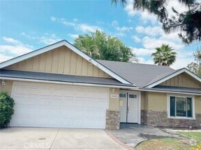 Building Photo - 6540 Oak Ave