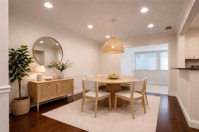 Foto del edificio - 138 Woodmere Square NW