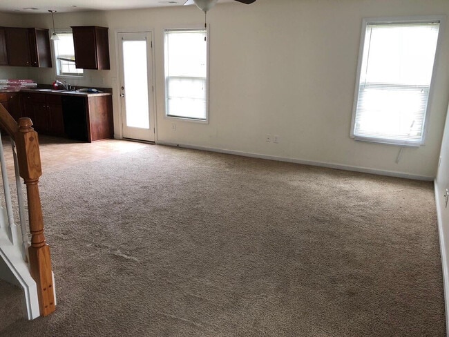 Foto del edificio - 337 Oxford Cir