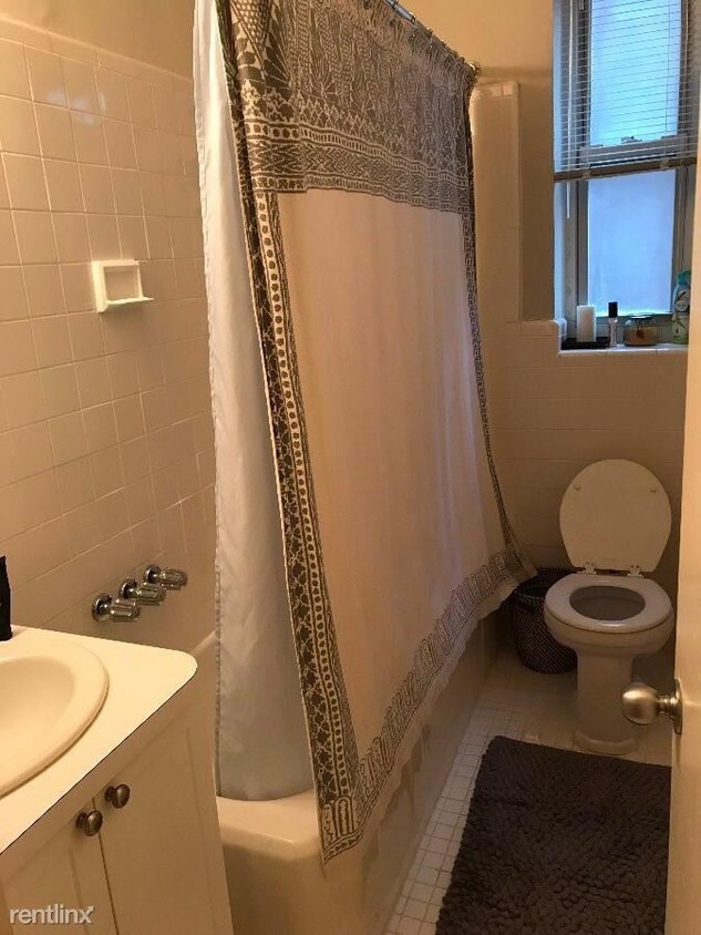 Foto del edificio - 425 E 72nd St