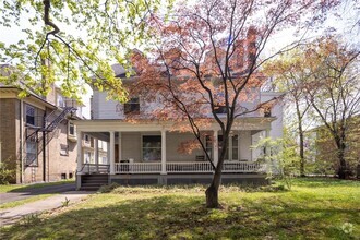 Building Photo - 2 Granger Pl