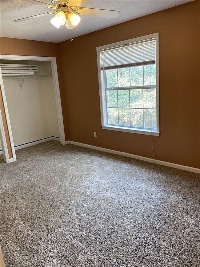 Foto del edificio - 2425 Emerald Ridge Loop