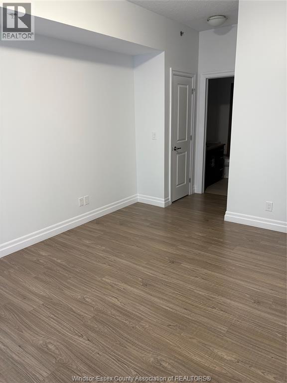 Photo du bâtiment - 250 Manning Rd