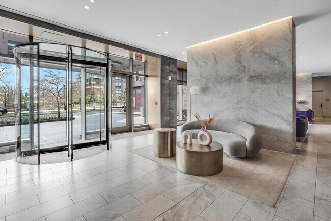 Foto del edificio - 75 Park Ln S