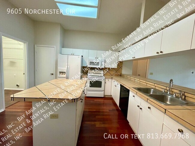 Building Photo - 9605 Norchester Cir