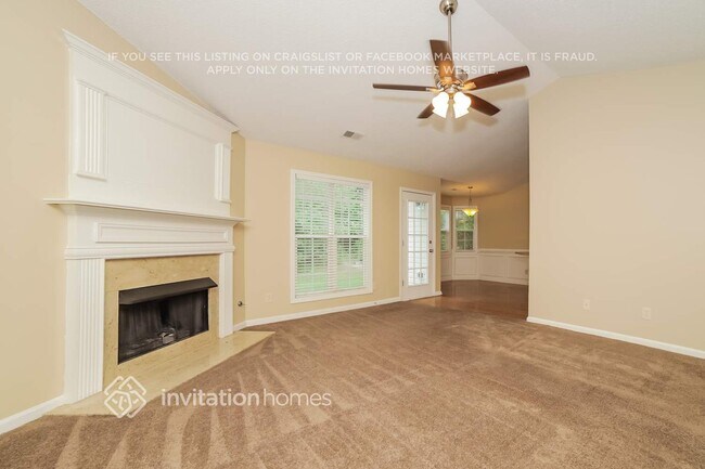 Foto del edificio - 1747 Fort River Way
