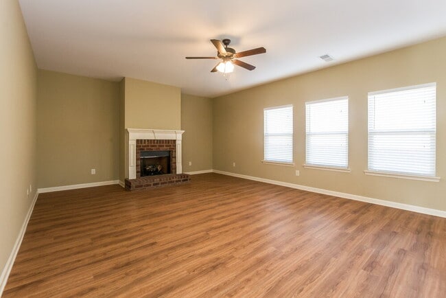 Building Photo - 40 Hamil Ct NW