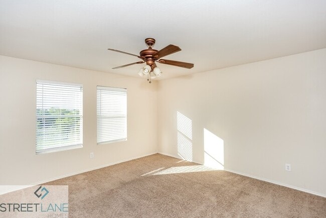 Building Photo - REDUCED!