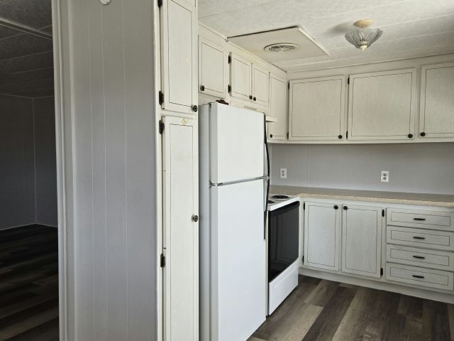 Foto del edificio - 217 48th Ave W