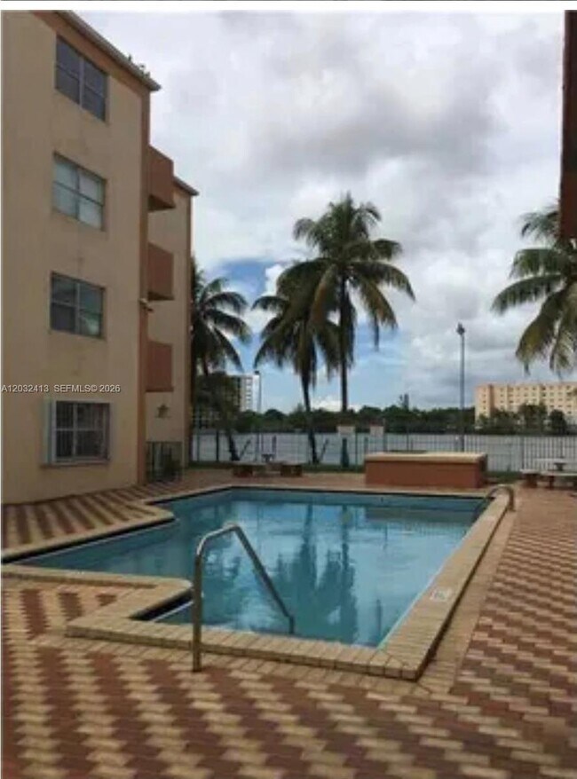 Foto del edificio - 5501 NW 7th St