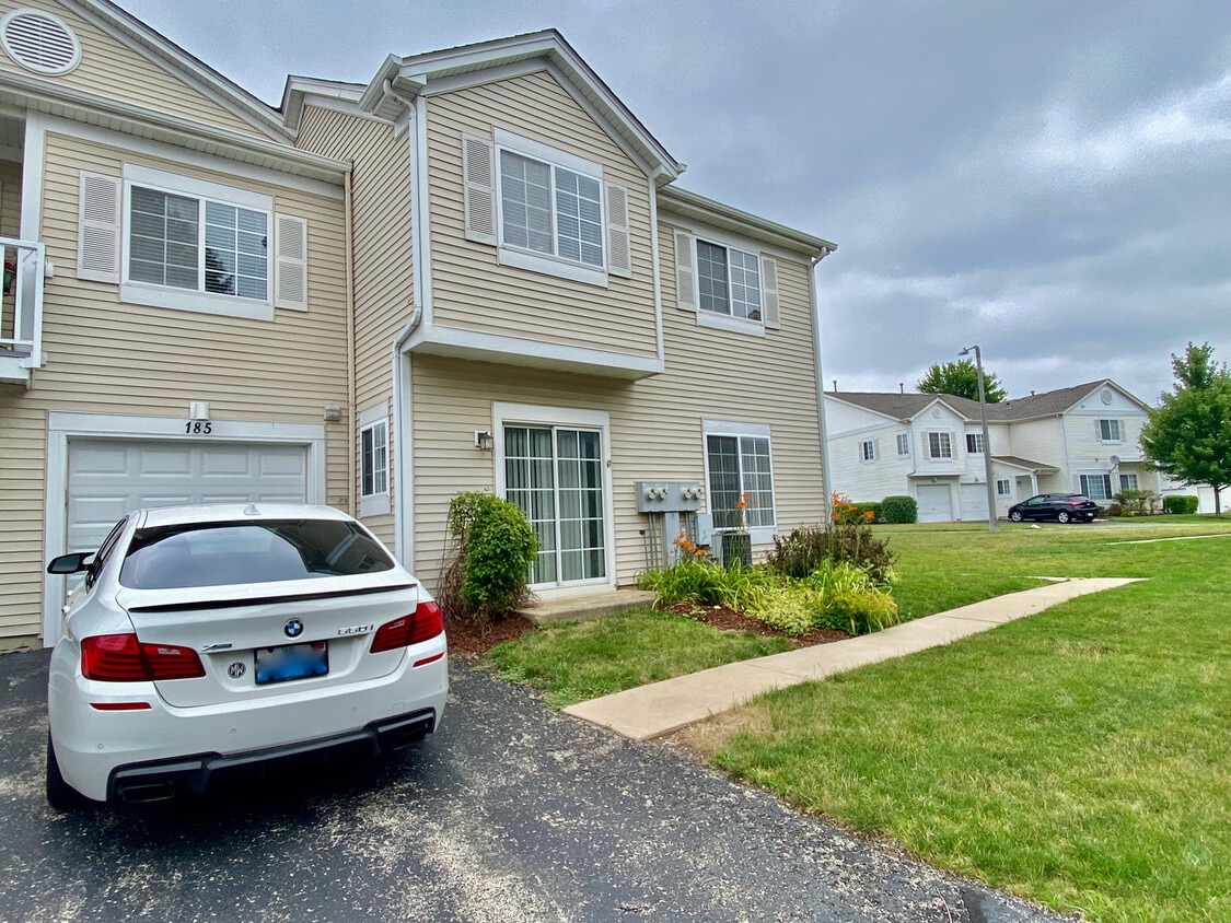 Primary Photo - 185 N Oakhurst Dr